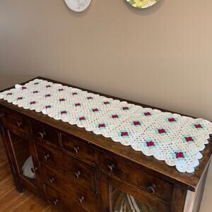 Vintage handmade crochet maroon rose‎ flower table runner boho 56” x 15”